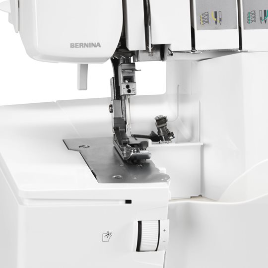 Macchina taglia e cuci Bernina L460