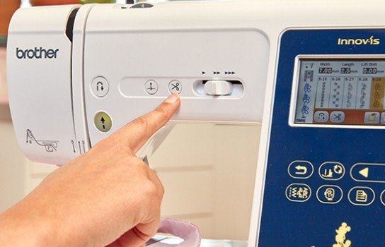 Máquina de coser y bordar Innov'is M 280 D Disney