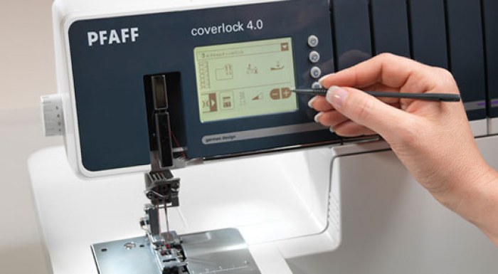 Máquina de corte e cose PFAFF Coverlock 4.0