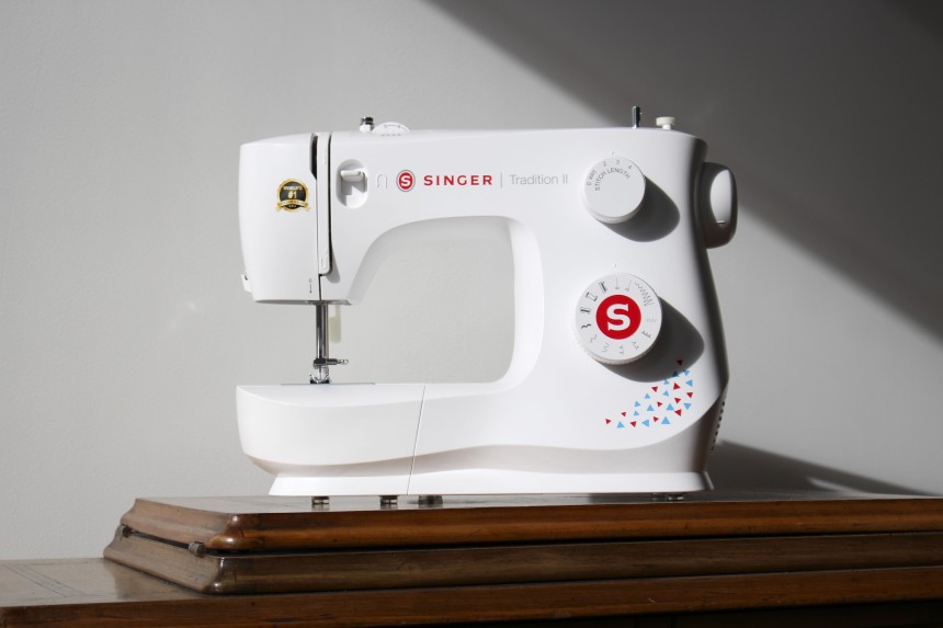 Máquina de costura Singer Tradition 2